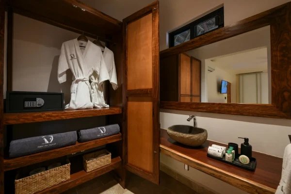 cdj_hab_122025_two01